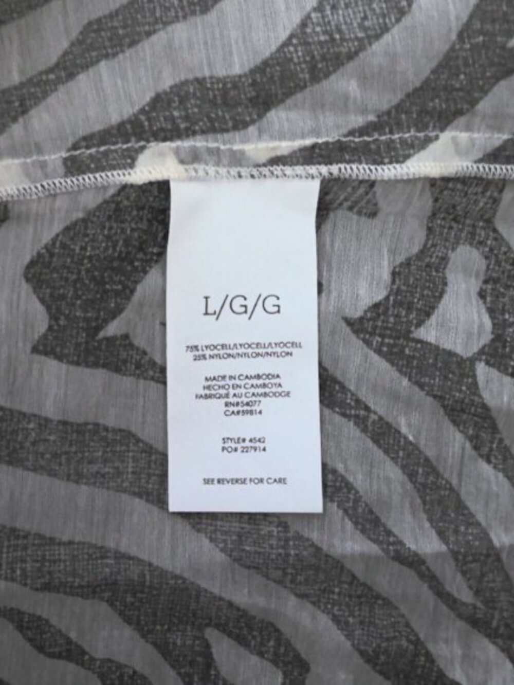 New CAbi Top Pullover Gray & White Zebra Print V-Neck Flutter Sleeve NWOT Sz L - Picture 5 of 5